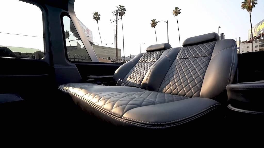 Độc đáo xe offroad Mercedes G500 4x4² Landaulet độc nhất Thế giới 3