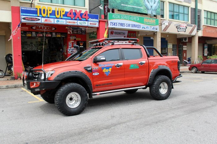 Ford Ranger Wildtrack “lên đời” xế offroad cực chiến 8