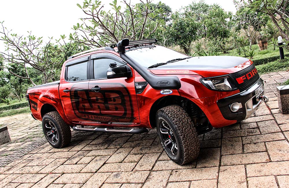 Thêm vè che mưa cho Ford Ranger 5