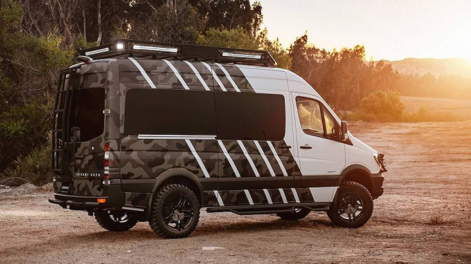 Chiêm ngưỡng Mercedes-Benz Sprinter độ nhà di động offroad cực độc 3