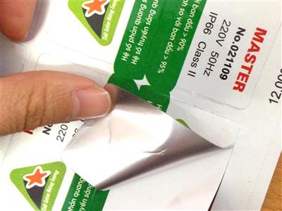 In tem mã vạch decal bạc giá rẻ