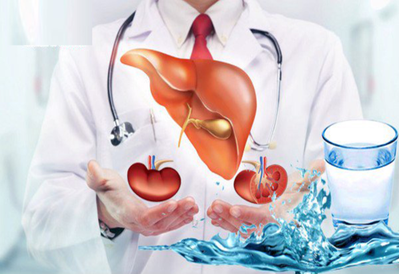 Móng tay có màu trắng có thể do bệnh gan, thận
