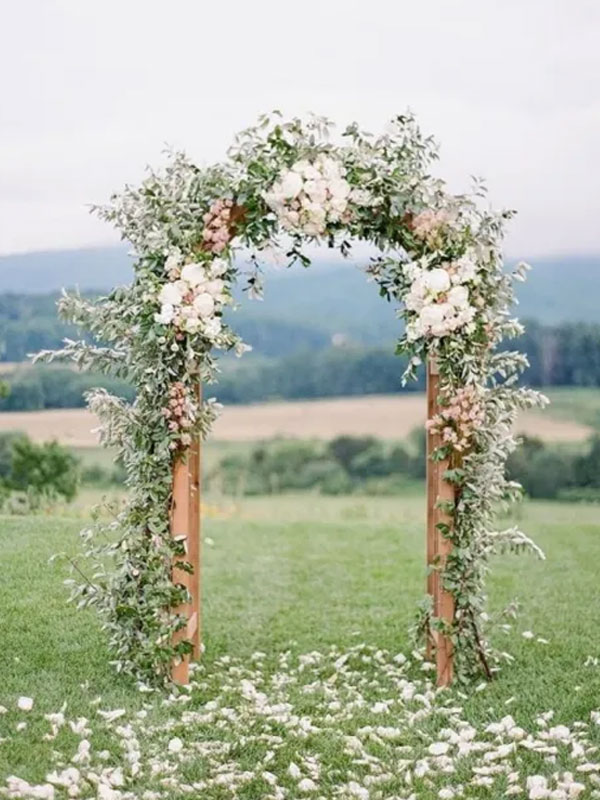 Cổng hoa vòm cây xanh hoa trắng 