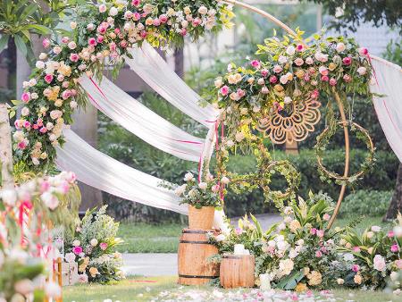 Mẫu hình cổng hoa cưới đẹp được ưa chuộng nhất 2023
