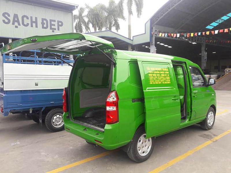 Lòng thùng dài 2,1m. Rất phù hợp cho phần nhiều kích thước hàng hóa mà khách hàng chuyên chở.