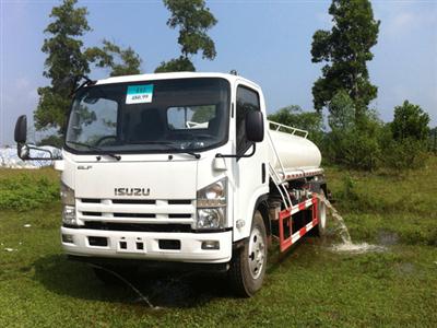 Xe phun nước rửa đường Isuzu 6 khối