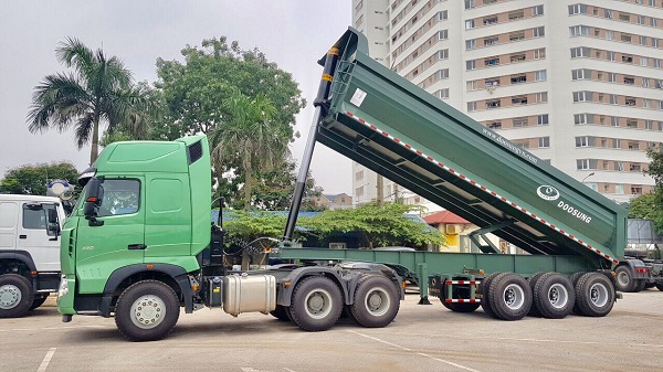 Bán xe đầu kéo Howo chạy móc ben Doosung cực kỳ đẹp 1