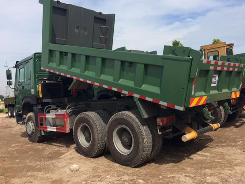 Xe ben Howo 4 chân thùng vuông 371HP 12 nhíp 1