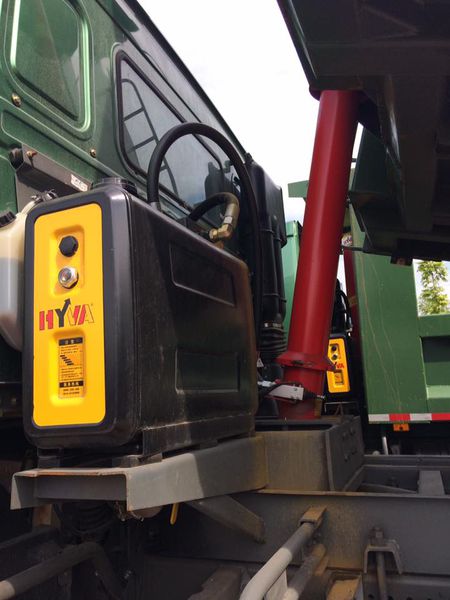 Xe ben Howo 4 chân thùng vuông 371HP 12 nhíp