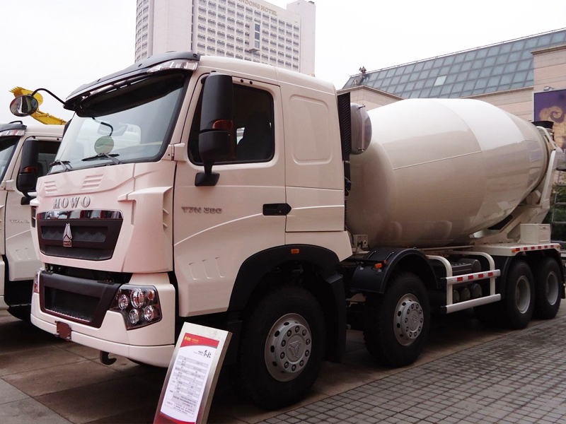 Xe trộn bê tông Howo 4 chân 16 khối - bồn trộn CIMC cao cấp 2