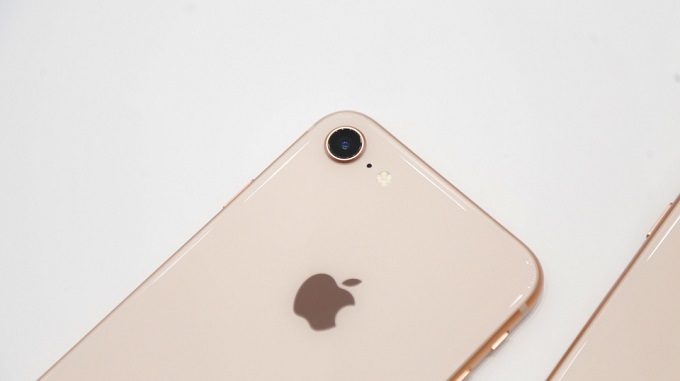Điện thoại iPhone 8 64GB like new 8