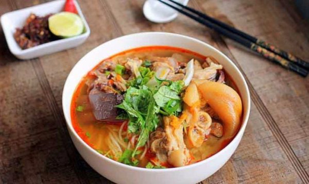 bún bò giò heo