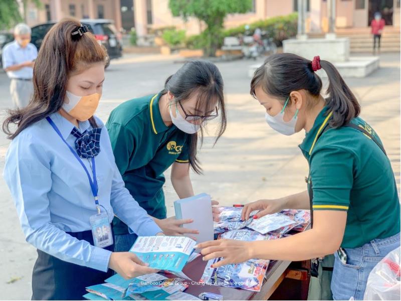 Tập đoàn Bamboo Capital tặng hơn 50.000 khẩu trang y tế tại các tỉnh Long An, Vĩnh Long và Quảng Nam