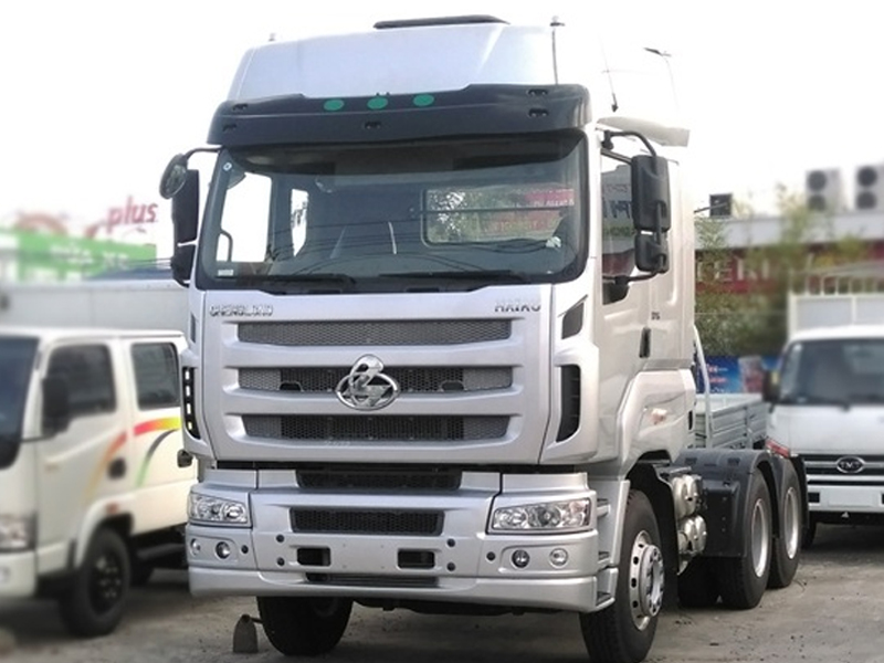 Giới thiệu xe đầu kéo Chenglong Hải Âu 400hp 1