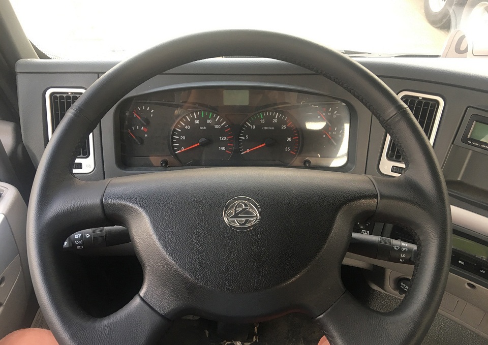 xe đầu kéo Chenglong Hải Âu 400hp 3