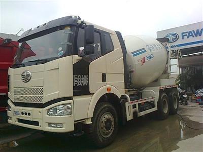 Xe trộn bê tông FAW 9 khốí
