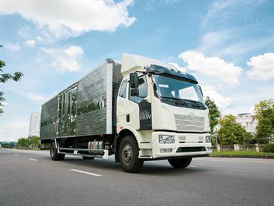 Xe tải thùng FAW J6 6x2 179hp