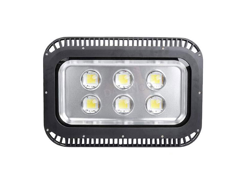 3 loại đèn công nghiệp tiết kiệm điện được khách hàng tin dùng 4