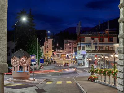 Cột đèn cao áp liền cần giải pháp cho khu đô thị mới