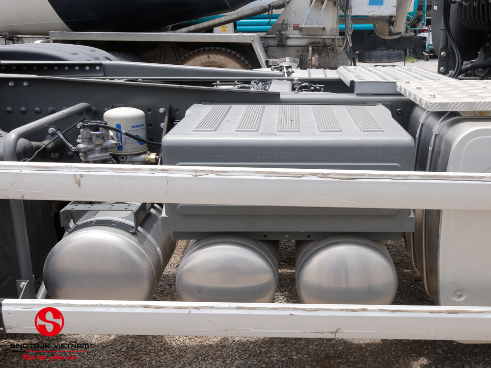 Xe đầu kéo Howo a7 420HP bình hơi