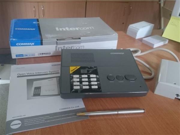 Hệ thống liên lạc nội bộ