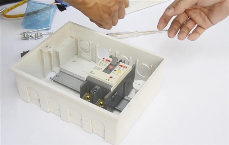 Aptomat chống rò chống giật và những lưu ý khi lắp đặt