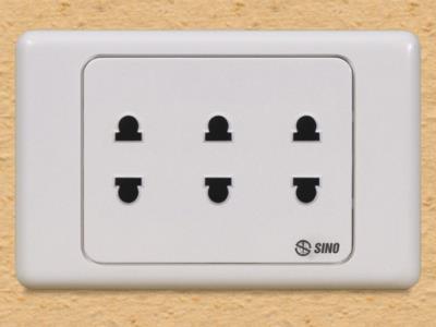 Phích cắm điện đồng hành cùng mọi nhà