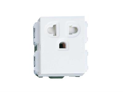 Ổ cắm đơn nối đất Panasonic WEV1181SW/WEV1181-7SW