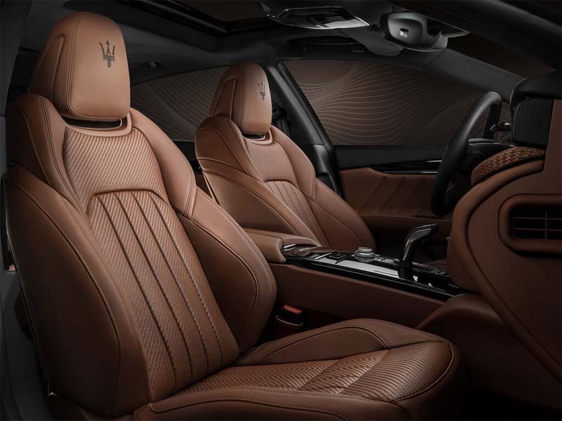 Bộ ba Maserati và Royale cực hiếm giá từ 103.000 USD