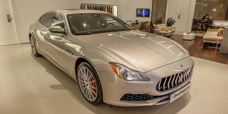 Gói "cá nhân hóa" hàng ghế sau của Maserati Quattroporte GranLusso