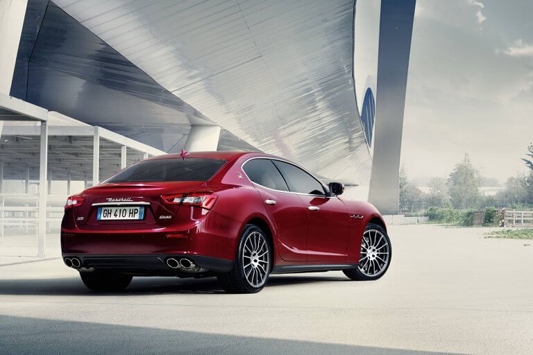 Maserati Ghibli 2019 mới mang nhiều tính năng đặc sắc