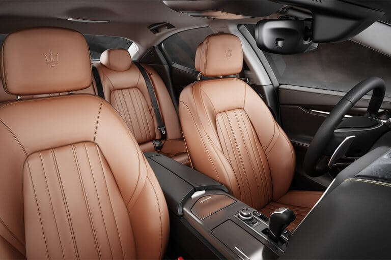 Maserati Ghibli 2019 mới mang nhiều tính năng đặc sắc