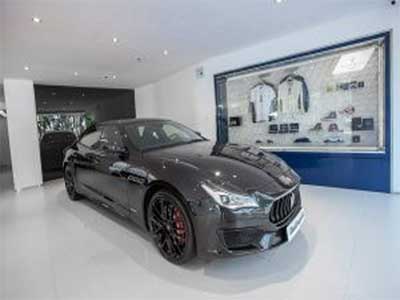 Siêu xế Maserati Quattroporte Nerissimo Edition quậy tung thị trường Việt Nam