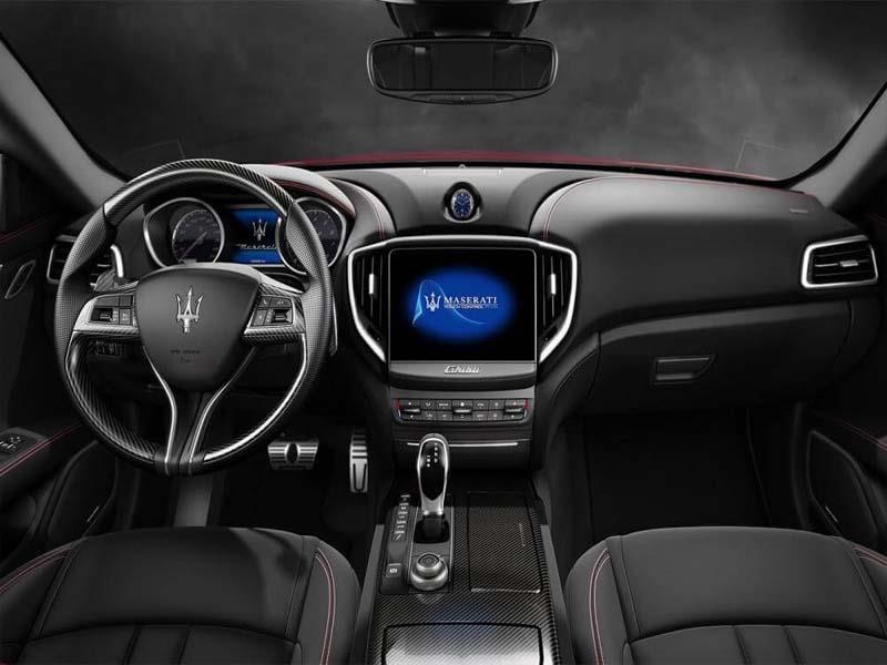 Khám phá nội thất của Maserati Ghibli 2020
