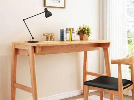 Bàn học cá tính cho các nam sinh