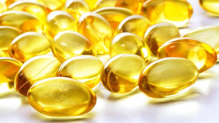 Vitamin E chống oxy hóa và tái tạo lại những cấu trúc dưới da đã bị đứt gãy