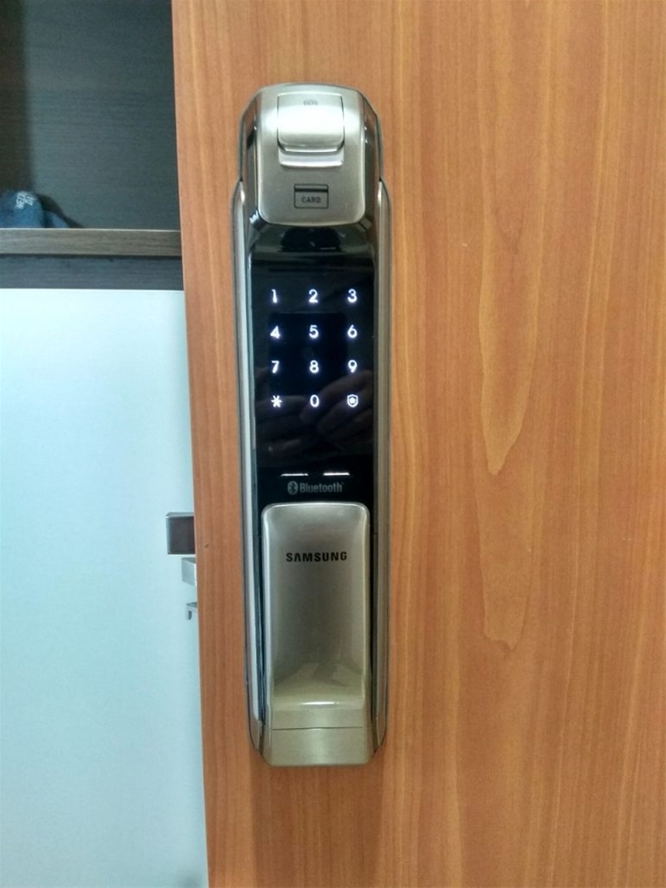 Khóa vân tay Samsung SHP-DP728