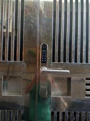 Khóa cửa mã số vân tay O’LOK H2930 3