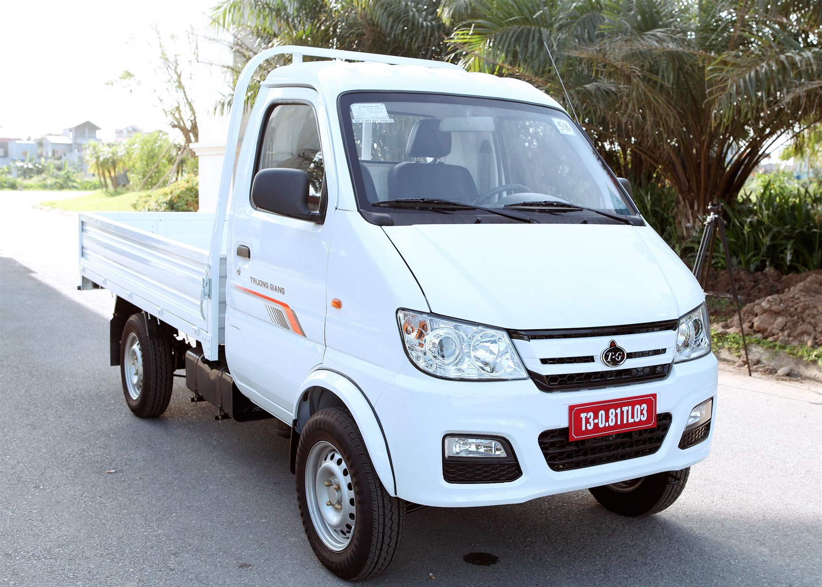 Soi nội ngoại thất Xe tải Trường Giang KY5 995KG 1