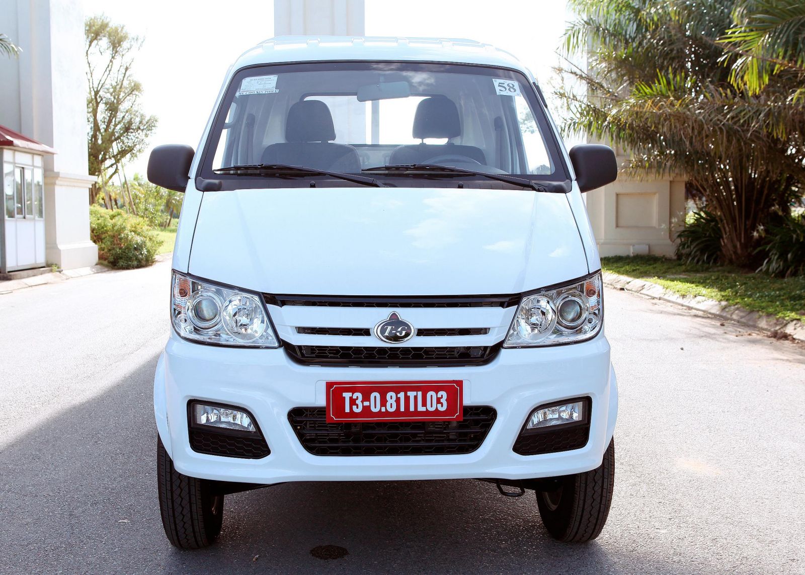 Soi nội ngoại thất Xe tải Trường Giang KY5 995KG