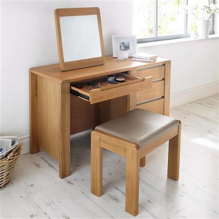 Các kiểu bàn trang điểm đẹp hiện đại nhất 2021