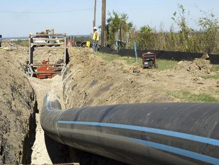 Hà Nội thay ống bê tông thoát nước bằng ống nhựa HDPE