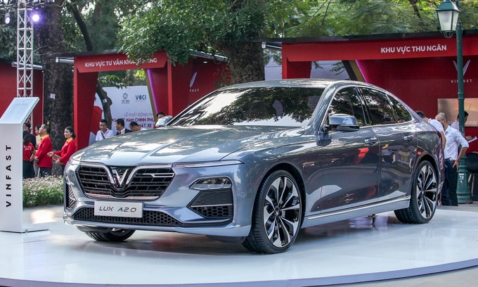 Vinfast Lux A 2.0 Tham dự triển lãm quốc tế Paris Motor 2018