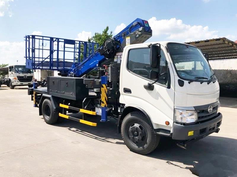Xe thang nâng người 18m Hino XZU342 4 tấn cần thủy lực Dasan CT180S