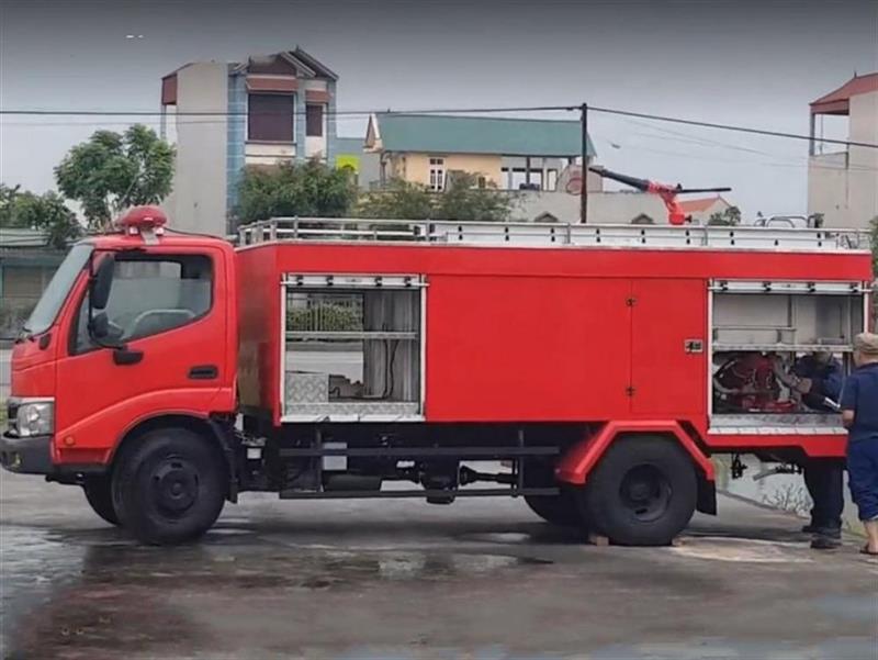 Xe chữa cháy Hino 3 khối 2800lit nước 300lit bọt