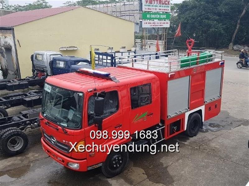 Xe cứu hỏa Hino FC 4 khối cabin kép 3600L nước 400L bọt