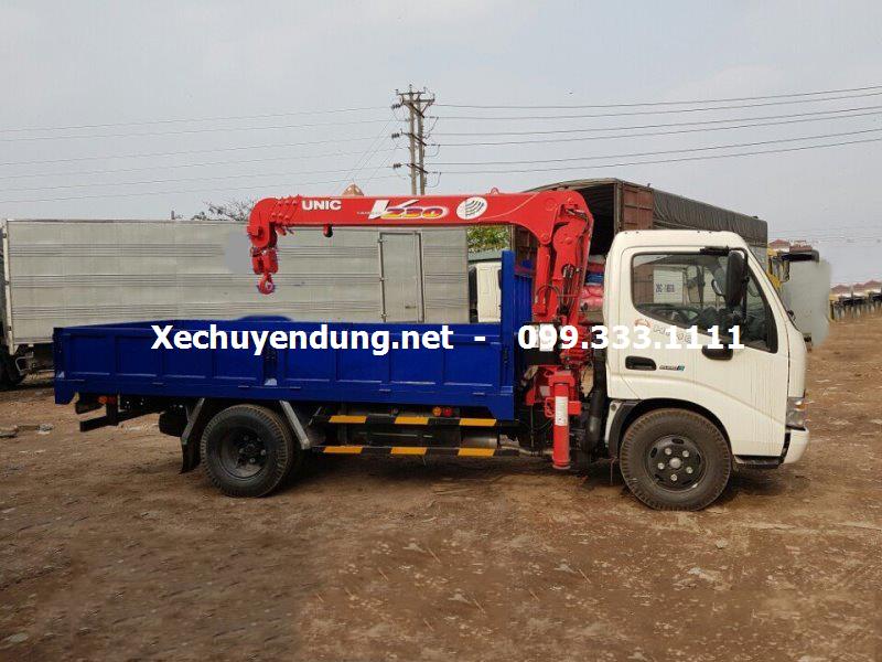 Xe tải 1.9 tấn Hino XZU gắn cẩu Unic 2 tấn 4 đốt URV234