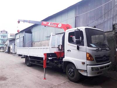 Xe tải Hino FC gắn cẩu Unic 3 tấn 4 đốt URV344