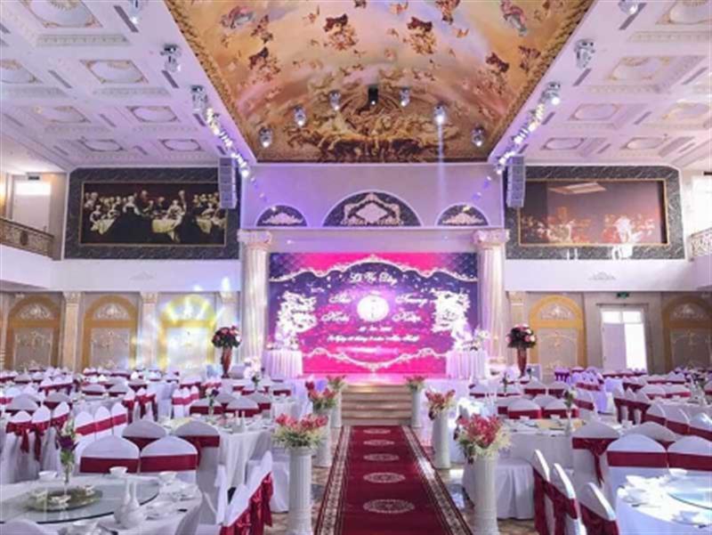 Thi công Màn hình Led cho Nhà hàng & Khách sạn
