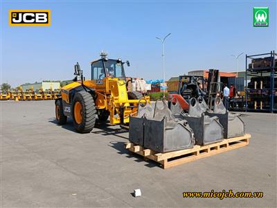 Xe nâng đa năng Telehandler JCB